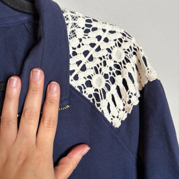 Lilly Pulitzer navy blue Skipper Popover crochet shoulder - Picture 2 of 5